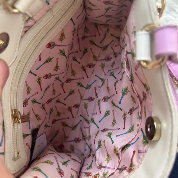 Sailor Moon Pink and White Handbag - Picture 7 of 8
